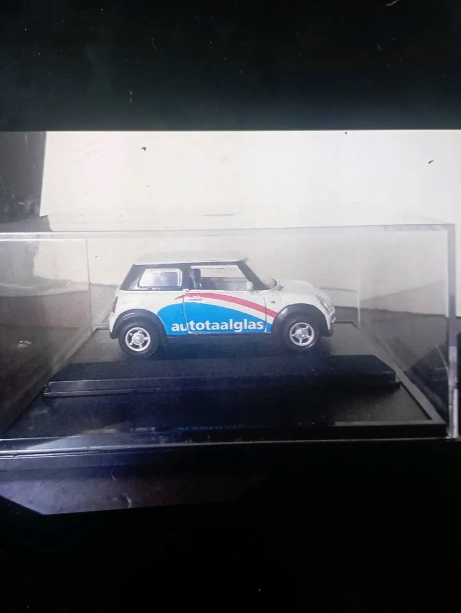 zMINI COOPER AUTOTAALGLAS BRANDING 1-36 SCALE CAR - Image 1