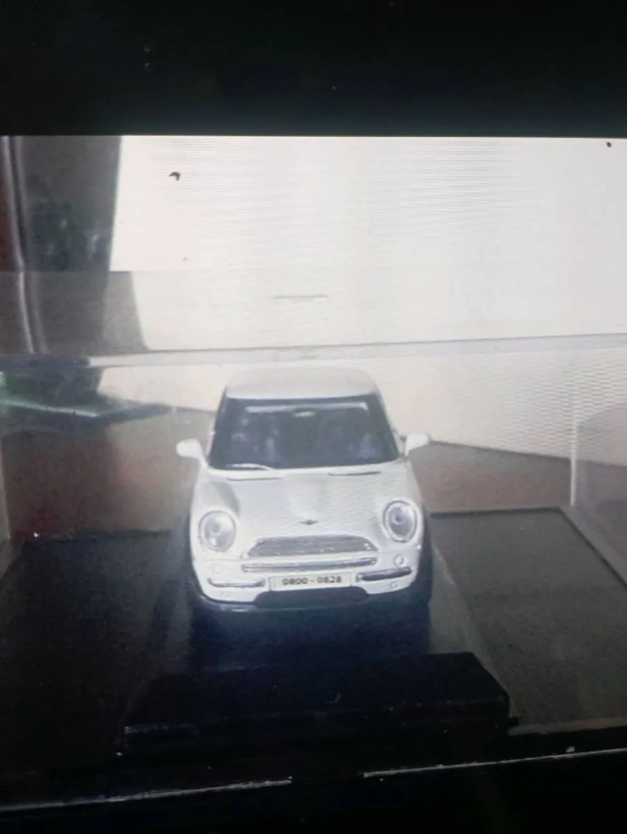zMINI COOPER AUTOTAALGLAS BRANDING 1-36 SCALE CAR - Image 3