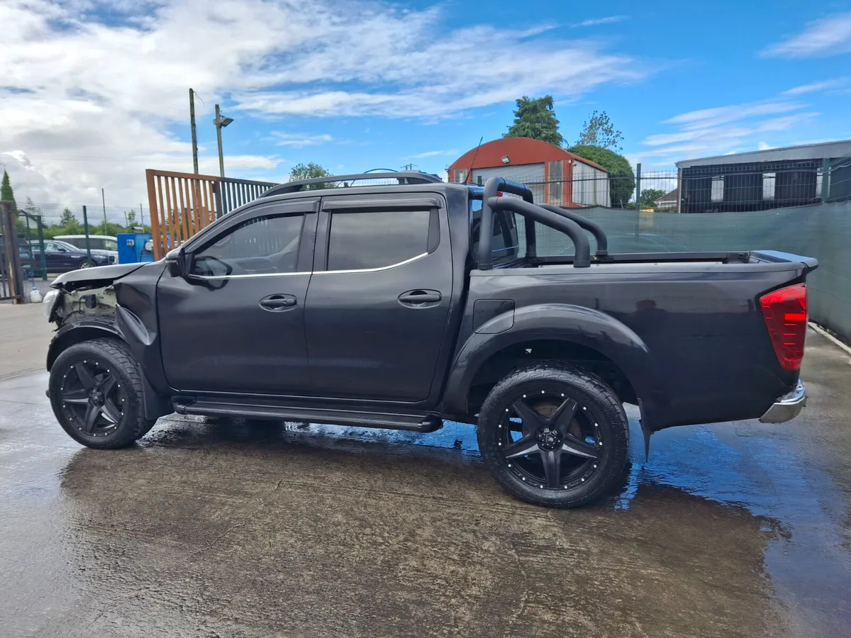 2018 Nissan Navara  Tekna  2.3 Diesel  Automatic - Image 4