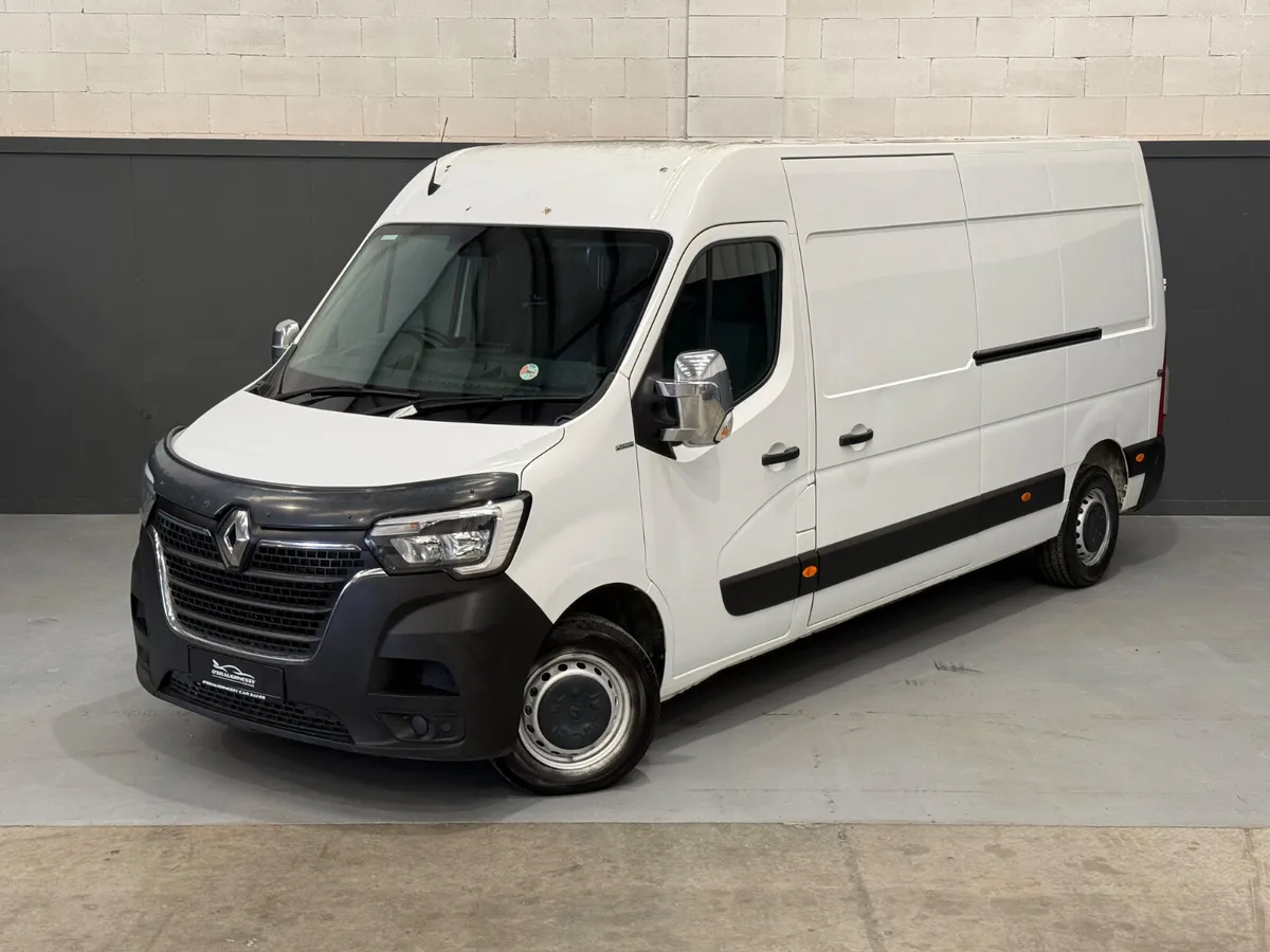 Renault Master 2023 NEW CVRT LOW MILEAGE - Image 4