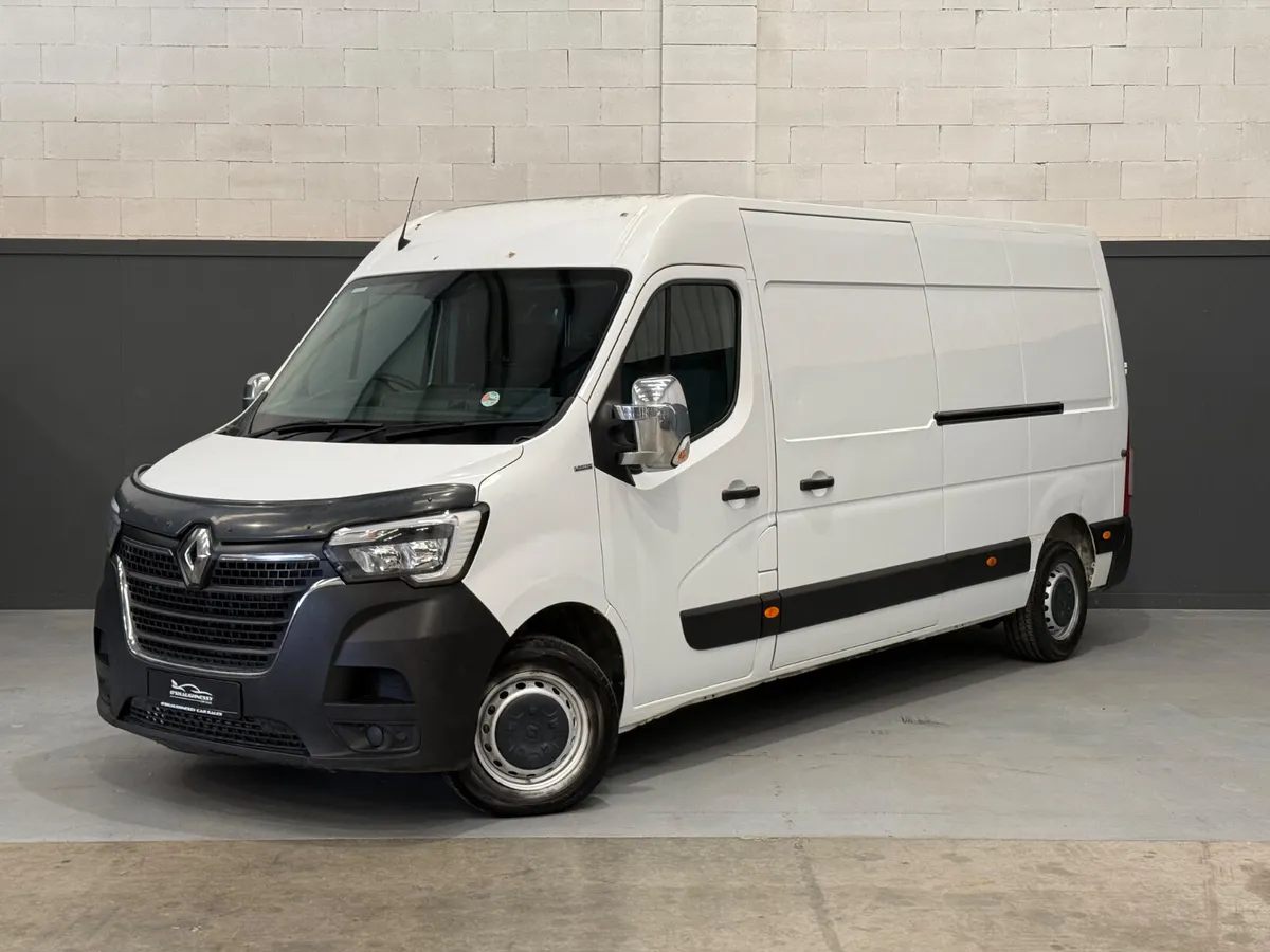 Renault Master 2023 NEW CVRT LOW MILEAGE - Image 2
