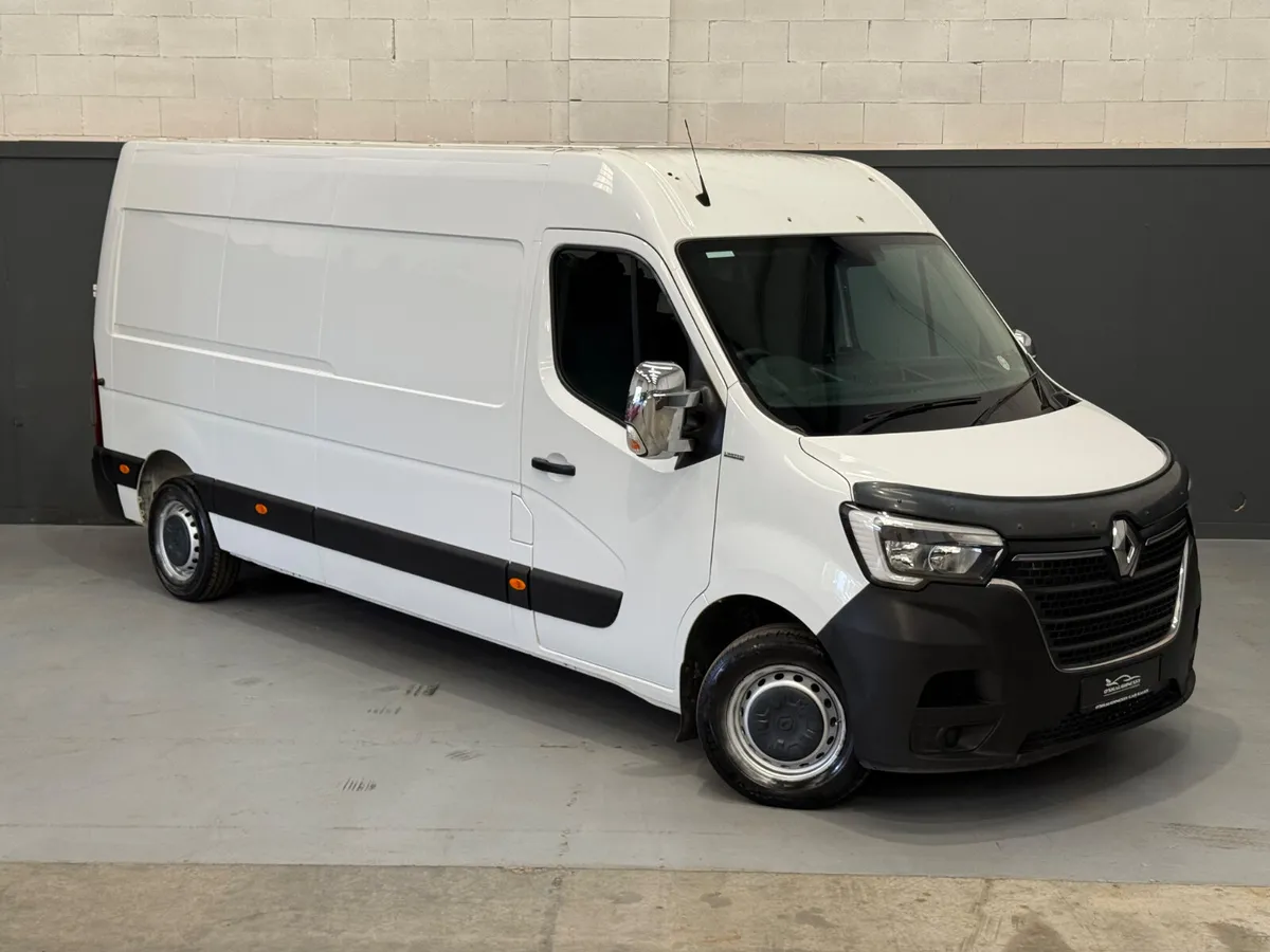 Renault Master 2023 NEW CVRT LOW MILEAGE - Image 3