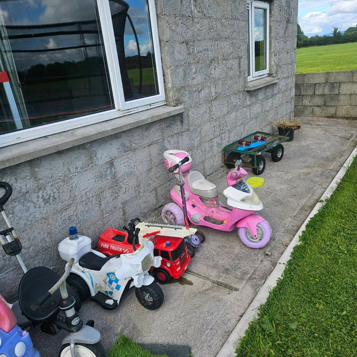 Bikes/scooters/electric machines - Image 1