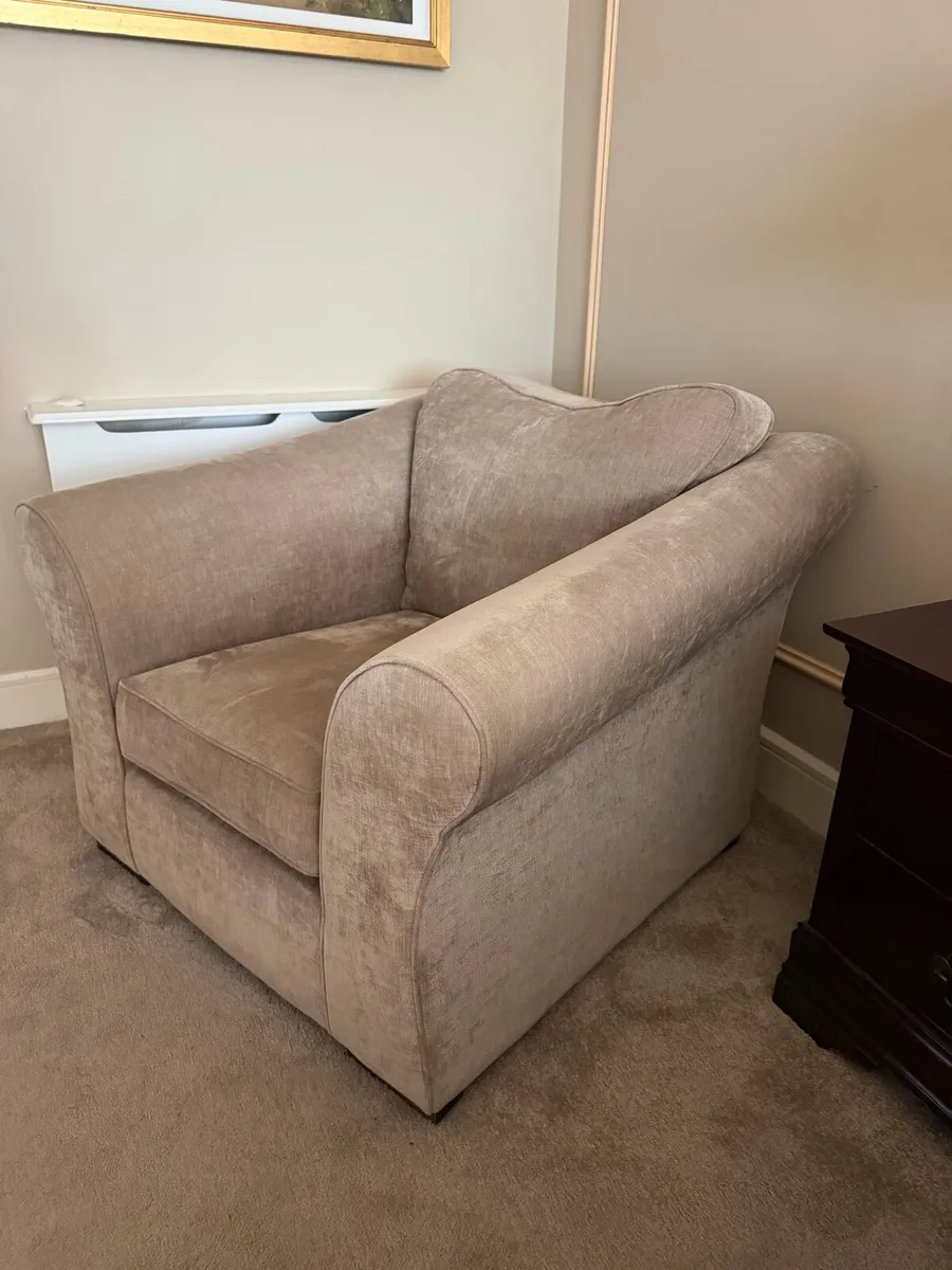 3 seater sofa & armchair - Image 4