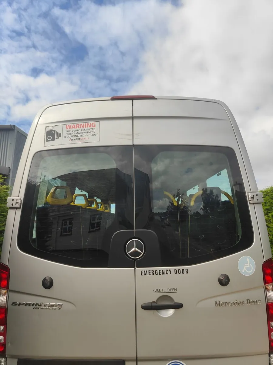 December 2015 sprinter 21 seater - Image 3
