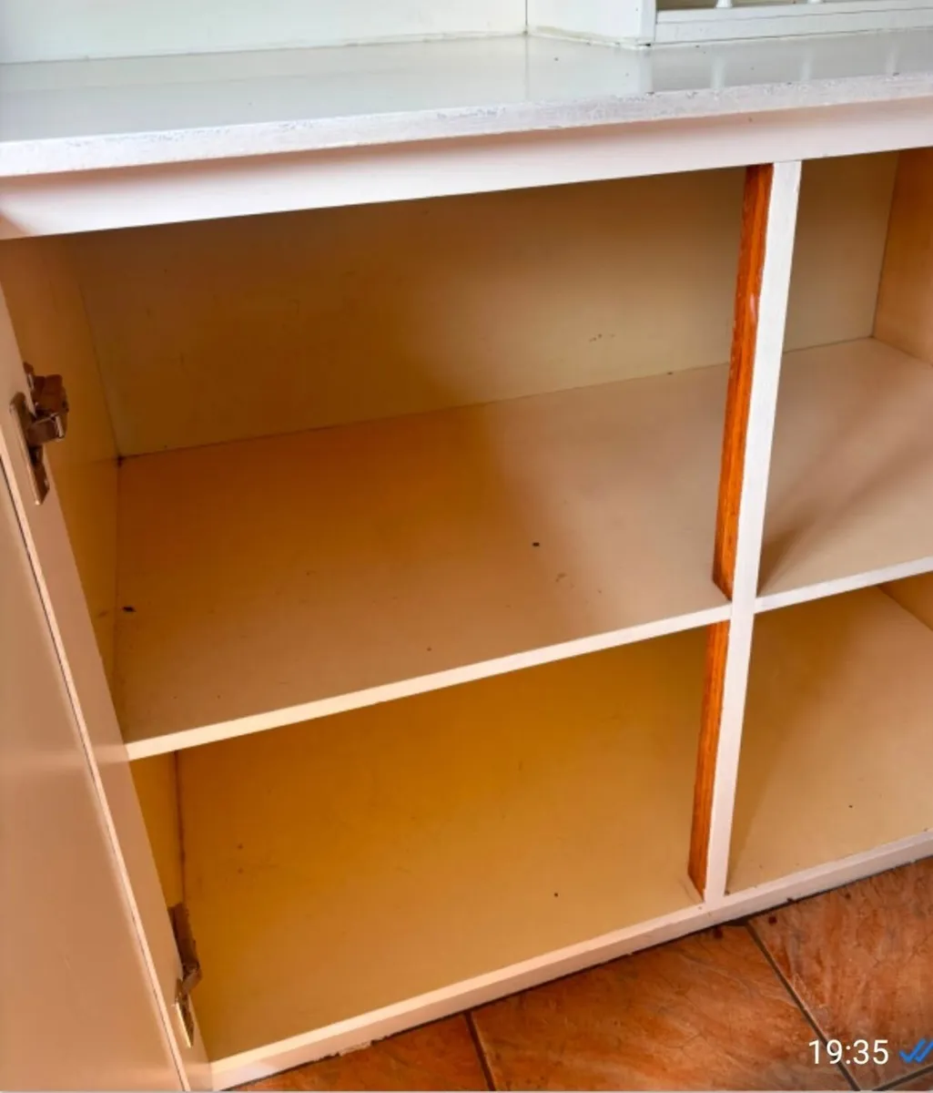 Kitchen Units - Image 1