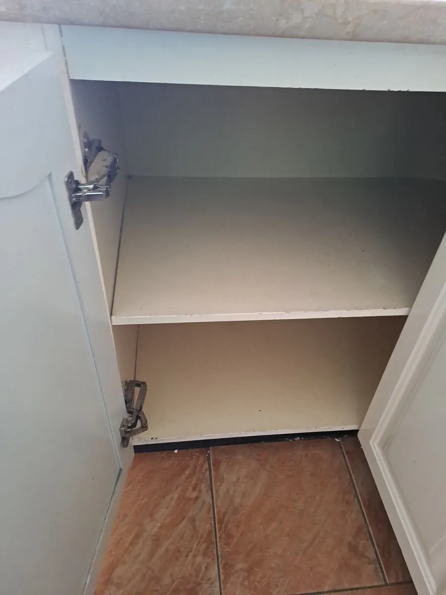 Kitchen Units - Image 3