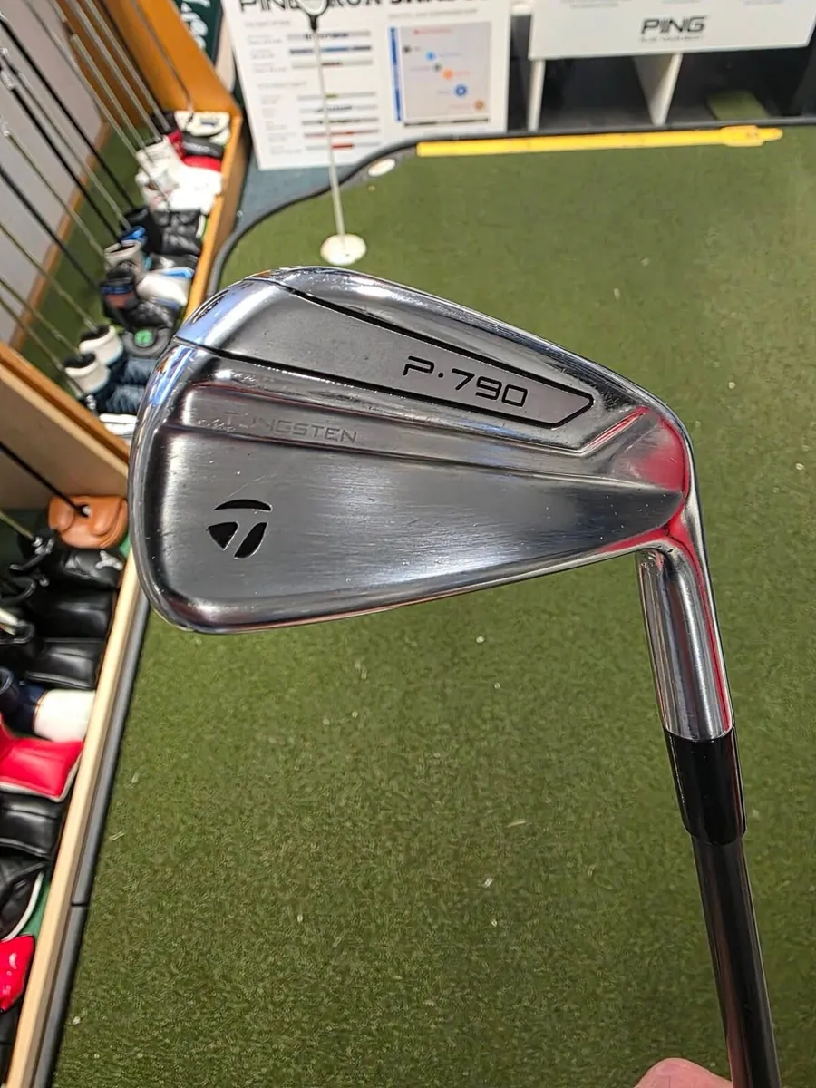 Taylormade P-790 Forged 2 Iron - Image 1