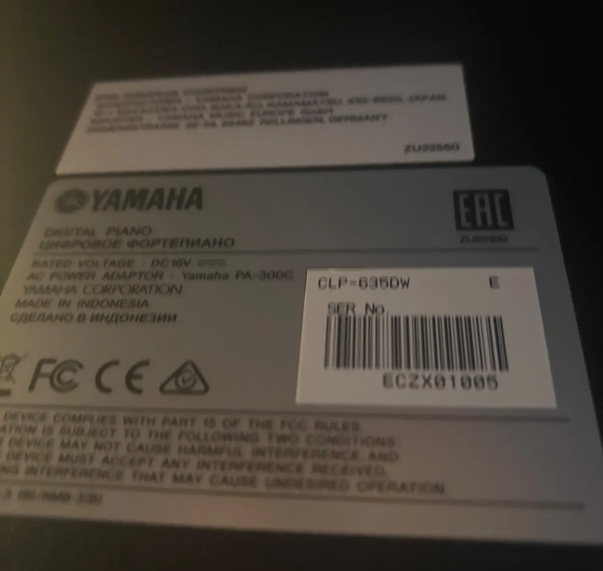 Piano Yamaha CLP-635 - Image 2