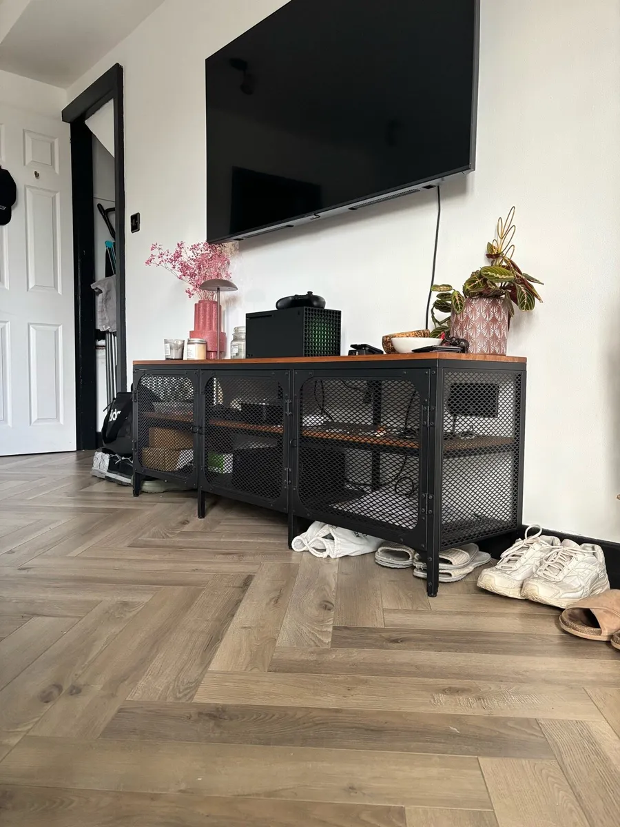 TV Stand - Image 2