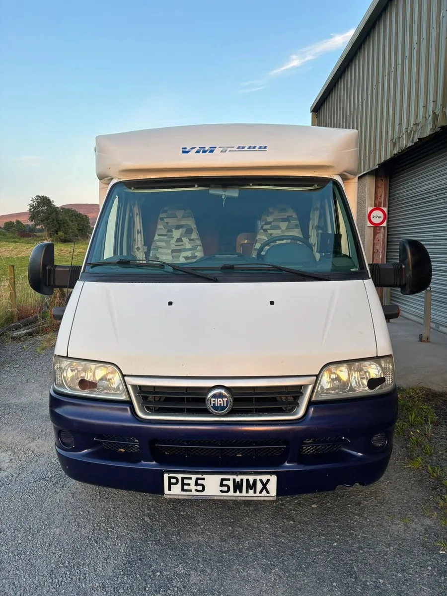Fiat Ducato 2.8 TDI  JOINT 4 berth year 2006/80kms - Image 3