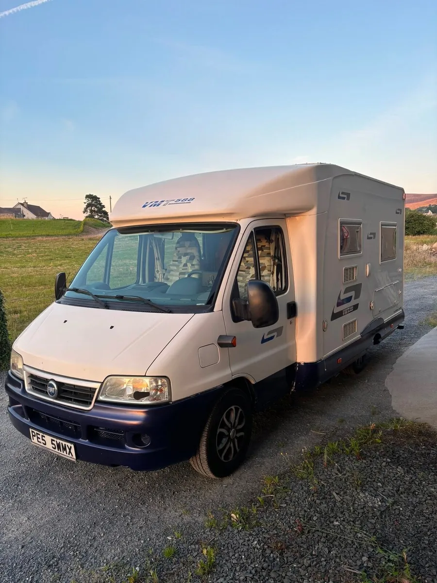 Fiat Ducato 2.8 TDI  JOINT 4 berth year 2006/80kms - Image 4