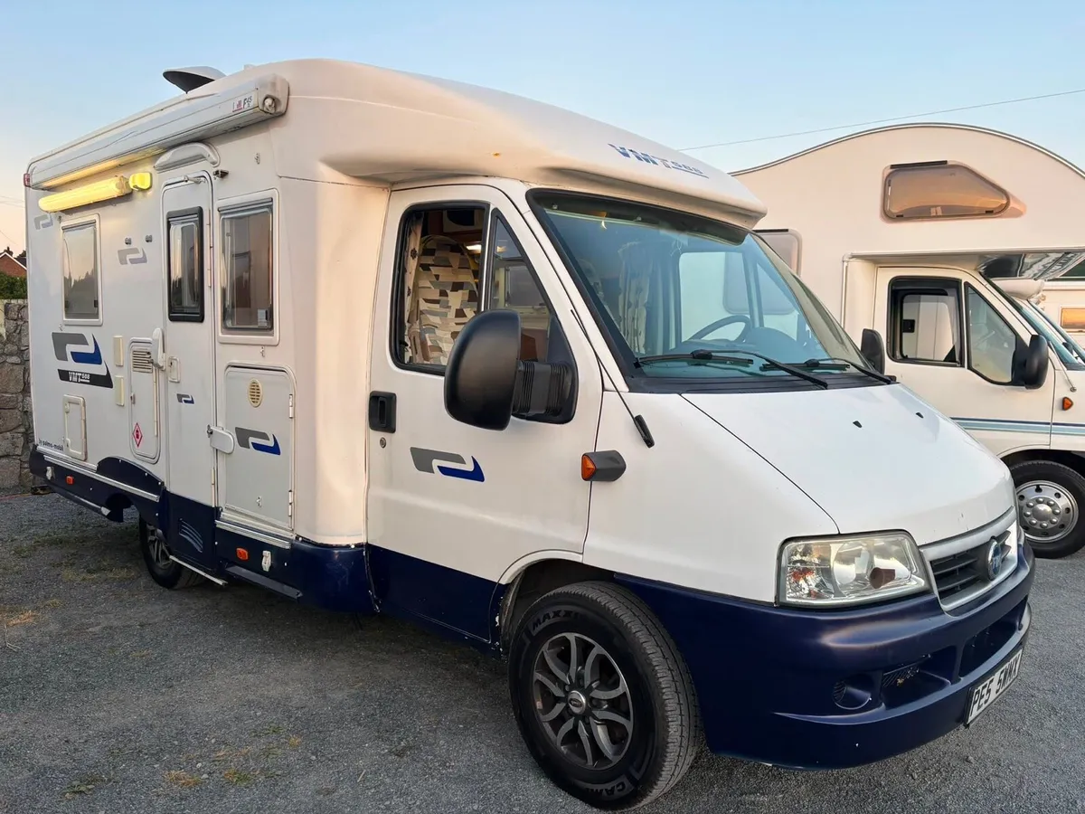 Fiat Ducato 2.8 TDI  JOINT 4 berth year 2006/80kms - Image 2