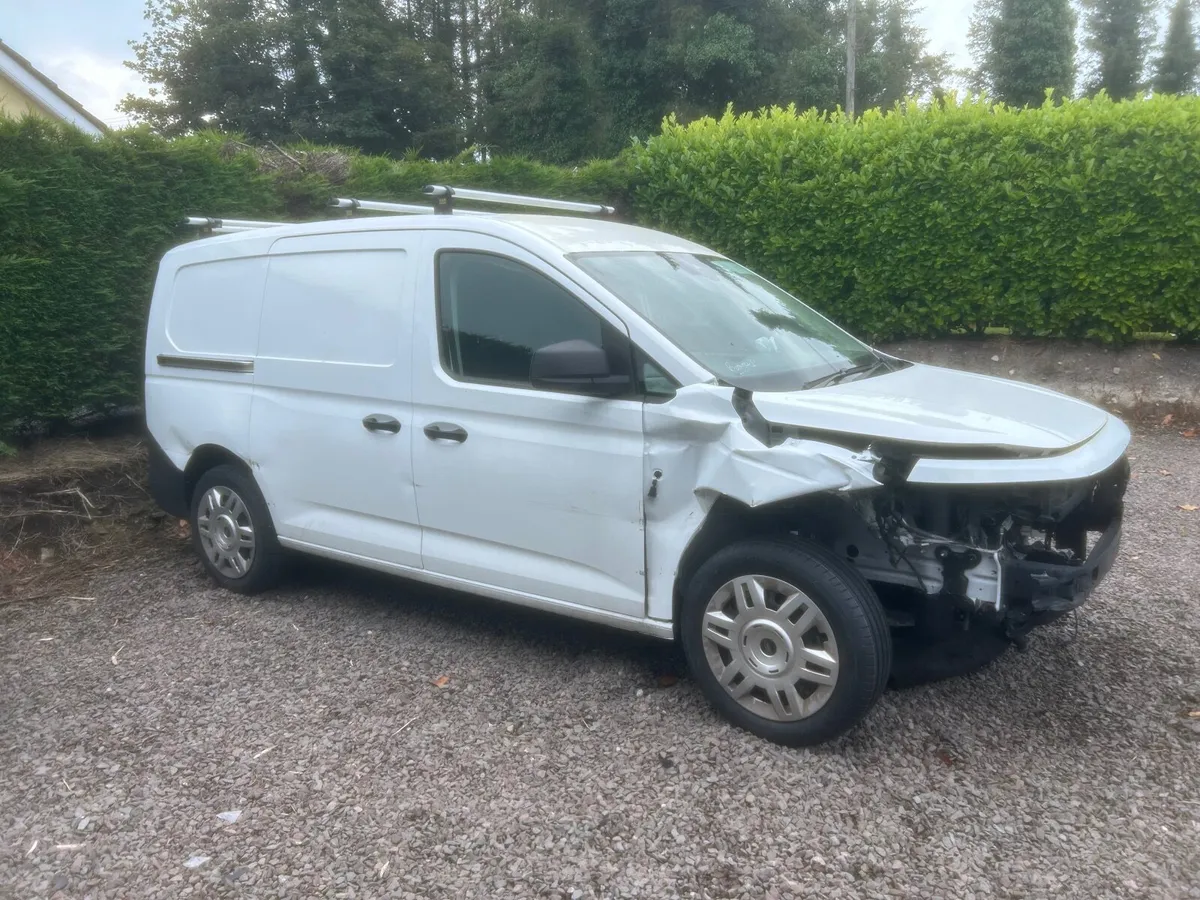 2025 Ford Transit Connect.TREND, Lwb, 1317 miles - Image 4