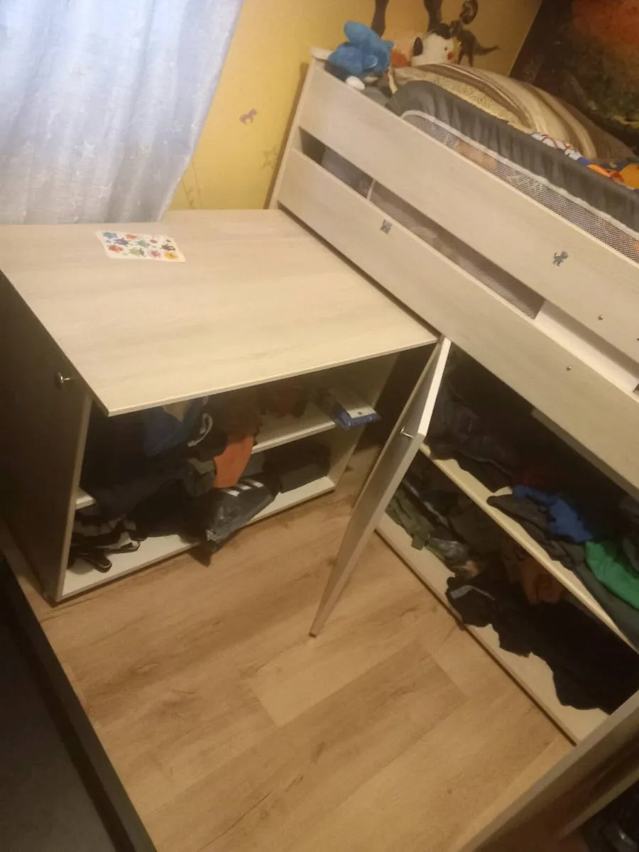 Midsleeper with storage Quick sell - Image 3