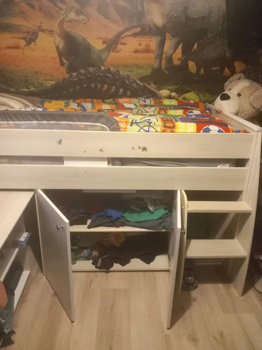 Midsleeper with storage Quick sell - Image 4