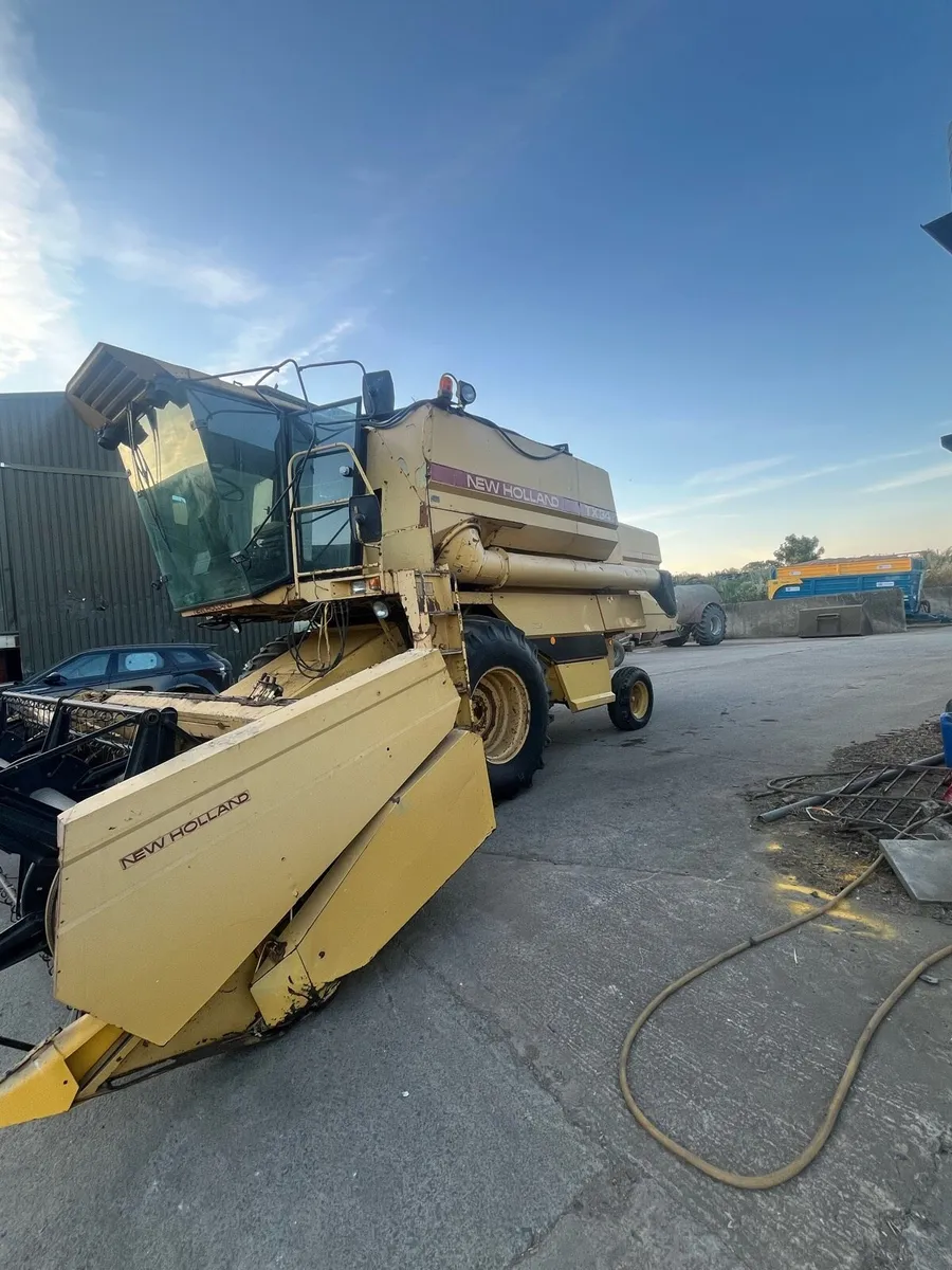New Holland Combine - Image 3