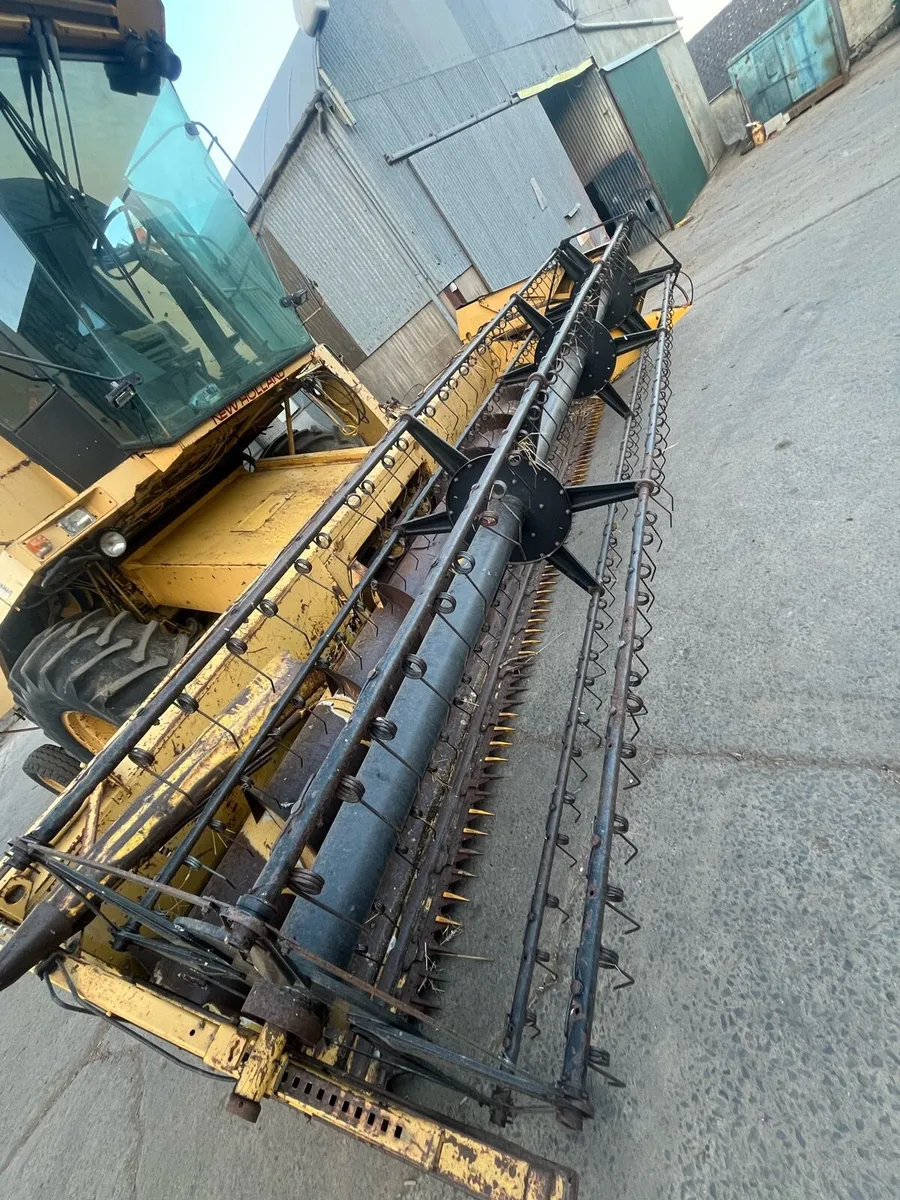 New Holland Combine - Image 4