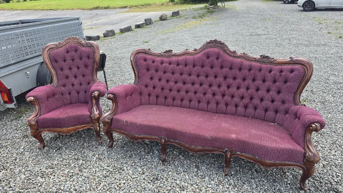 Couch and chair set - Image 2