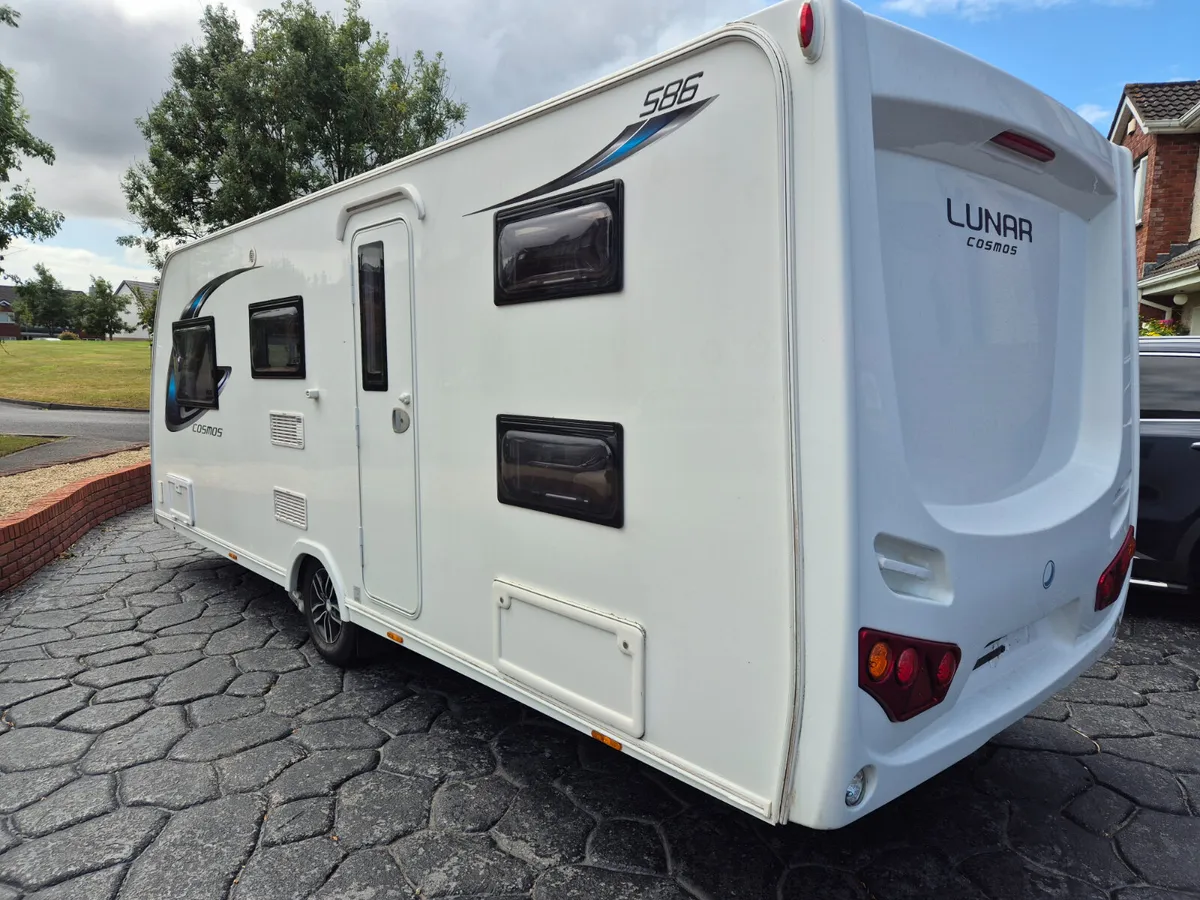 2017  6 Berth  Lunar  Cosmos  586 - Image 1