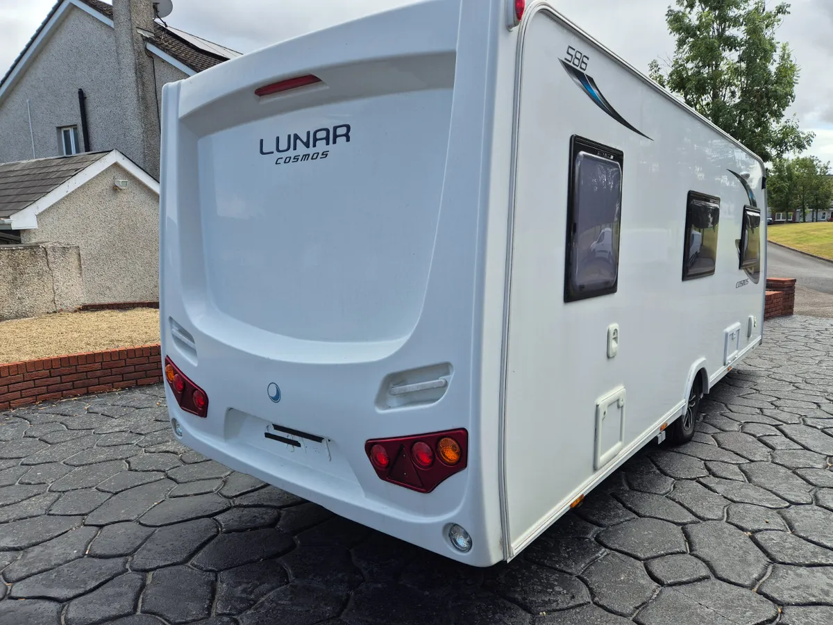 2017  6 Berth  Lunar  Cosmos  586 - Image 4