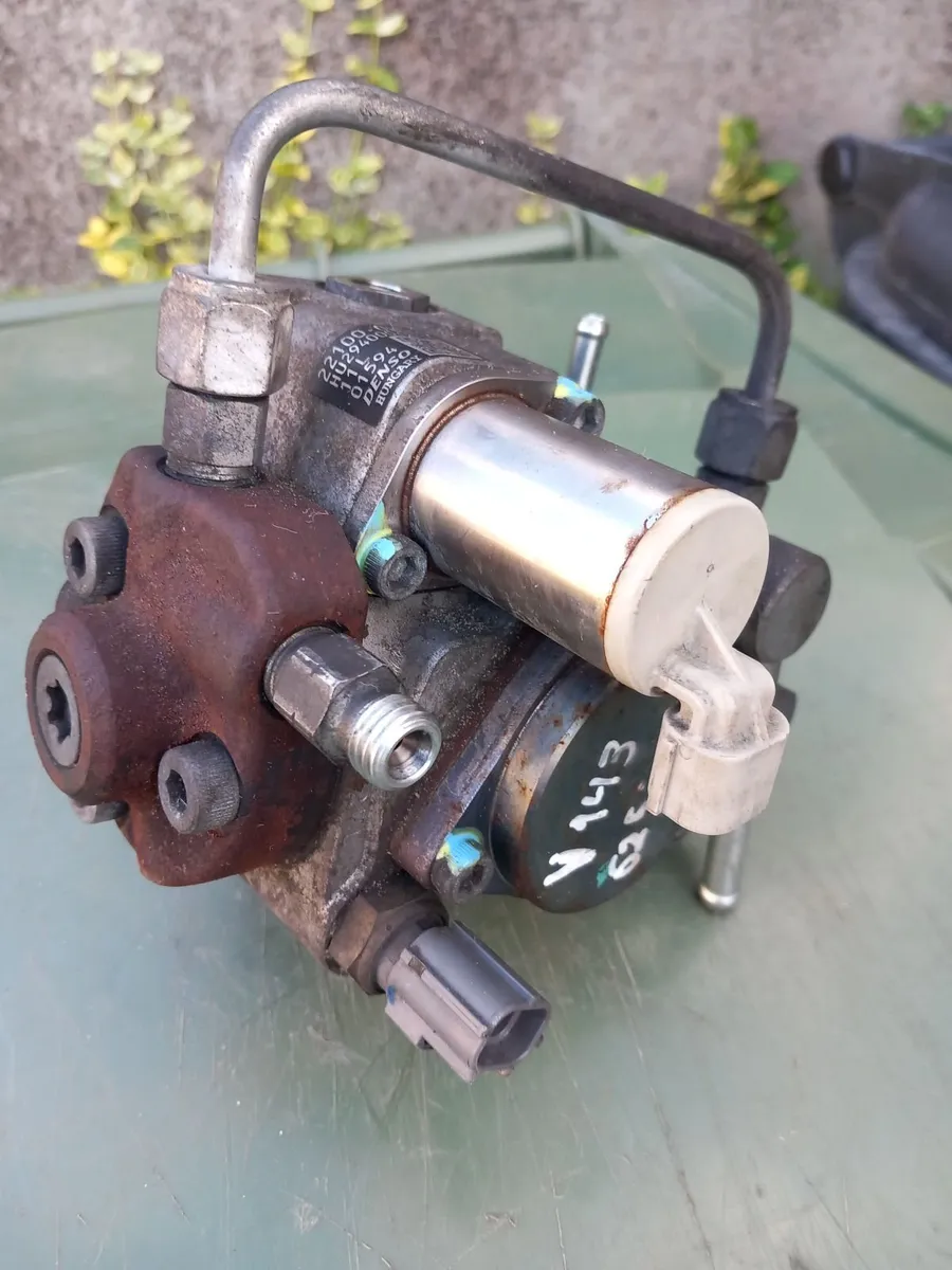 Fuel pump injector toyota verso 2012 - Image 3