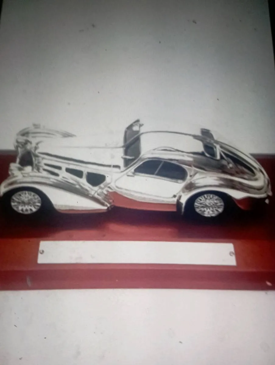 ATLAS 1-43 SCALE BUGATTI TYPE 57SC ATLANTIC CAR. - Image 4