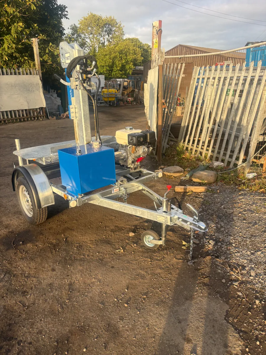 New Sullivans tow log splitter - Image 1