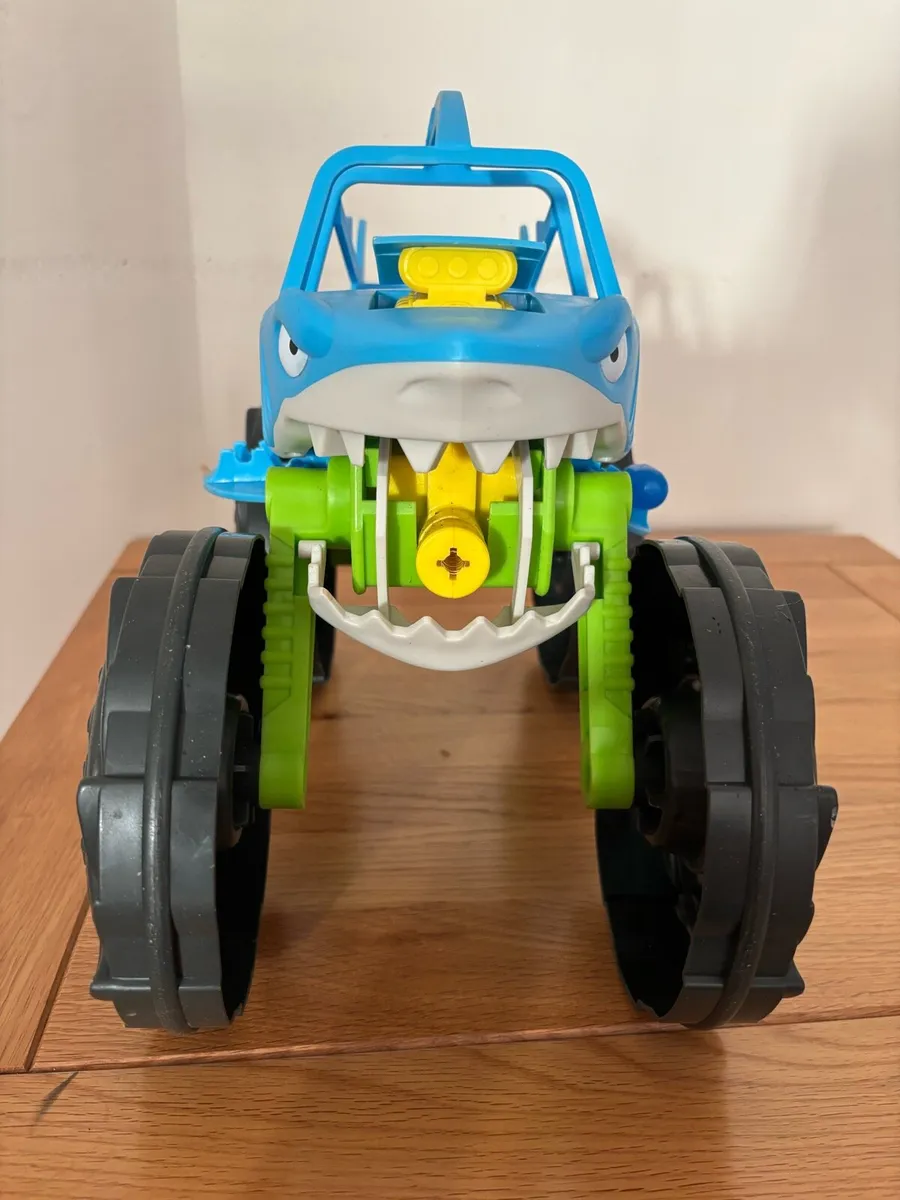 Monster Trucks and Goo Jit Zu truck - Image 4