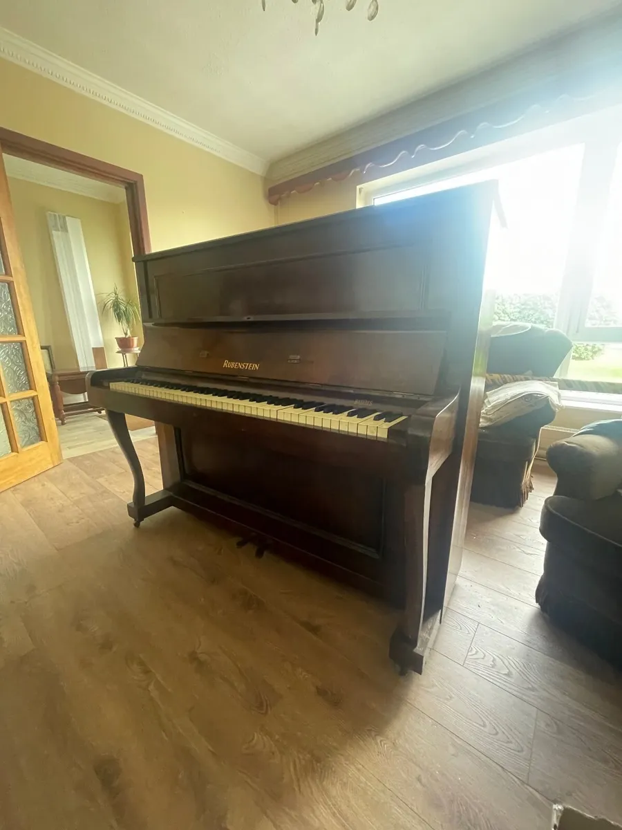 Piano for sale €500 - Image 1