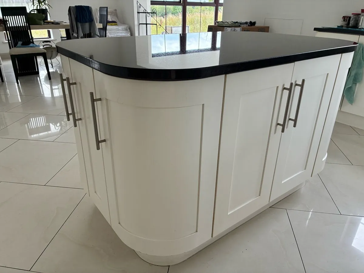 Kitchen Island - Image 2