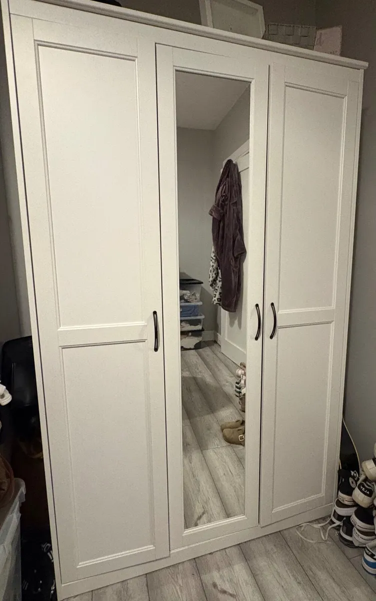 Bedroom Furniture, Wardrobe & desk - Image 3