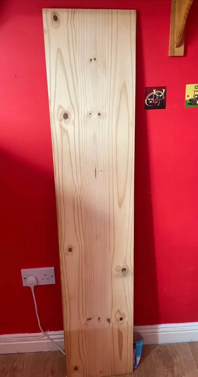 Wooden shelf - Image 1