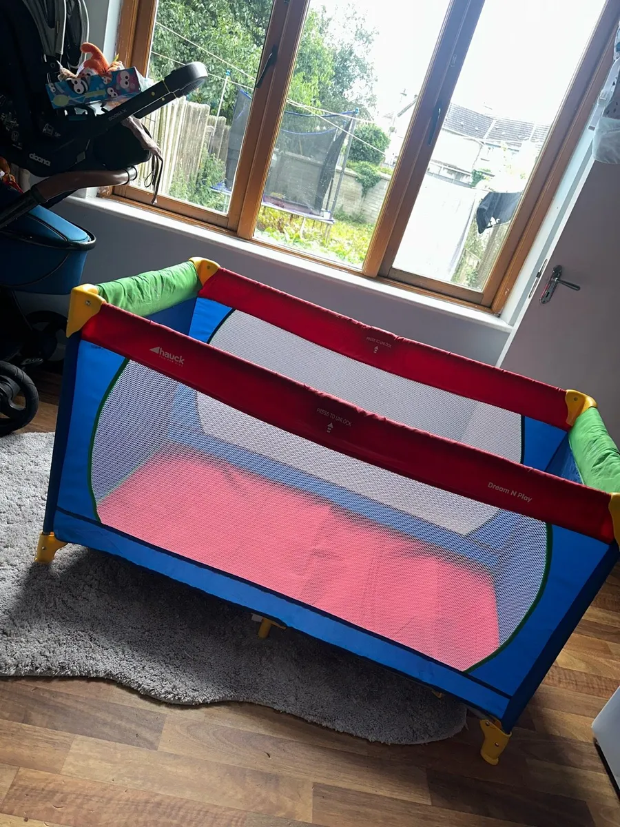 Hauck Travel Cot - Image 1