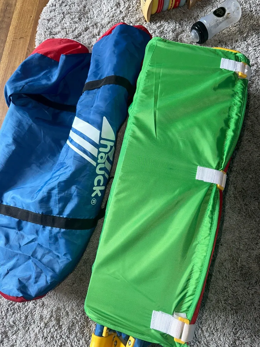 Hauck Travel Cot - Image 3