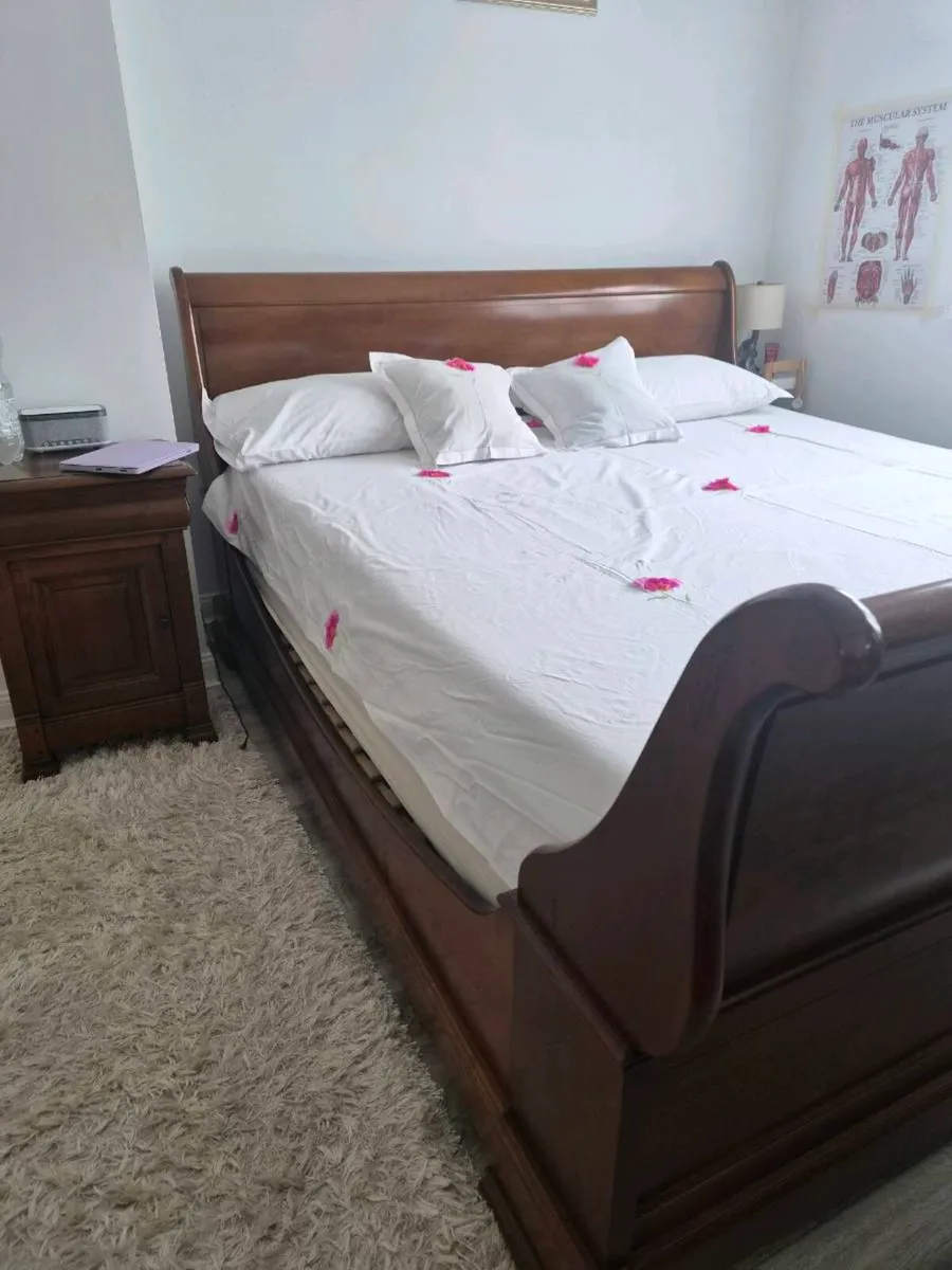 Excellent condition - Image 4