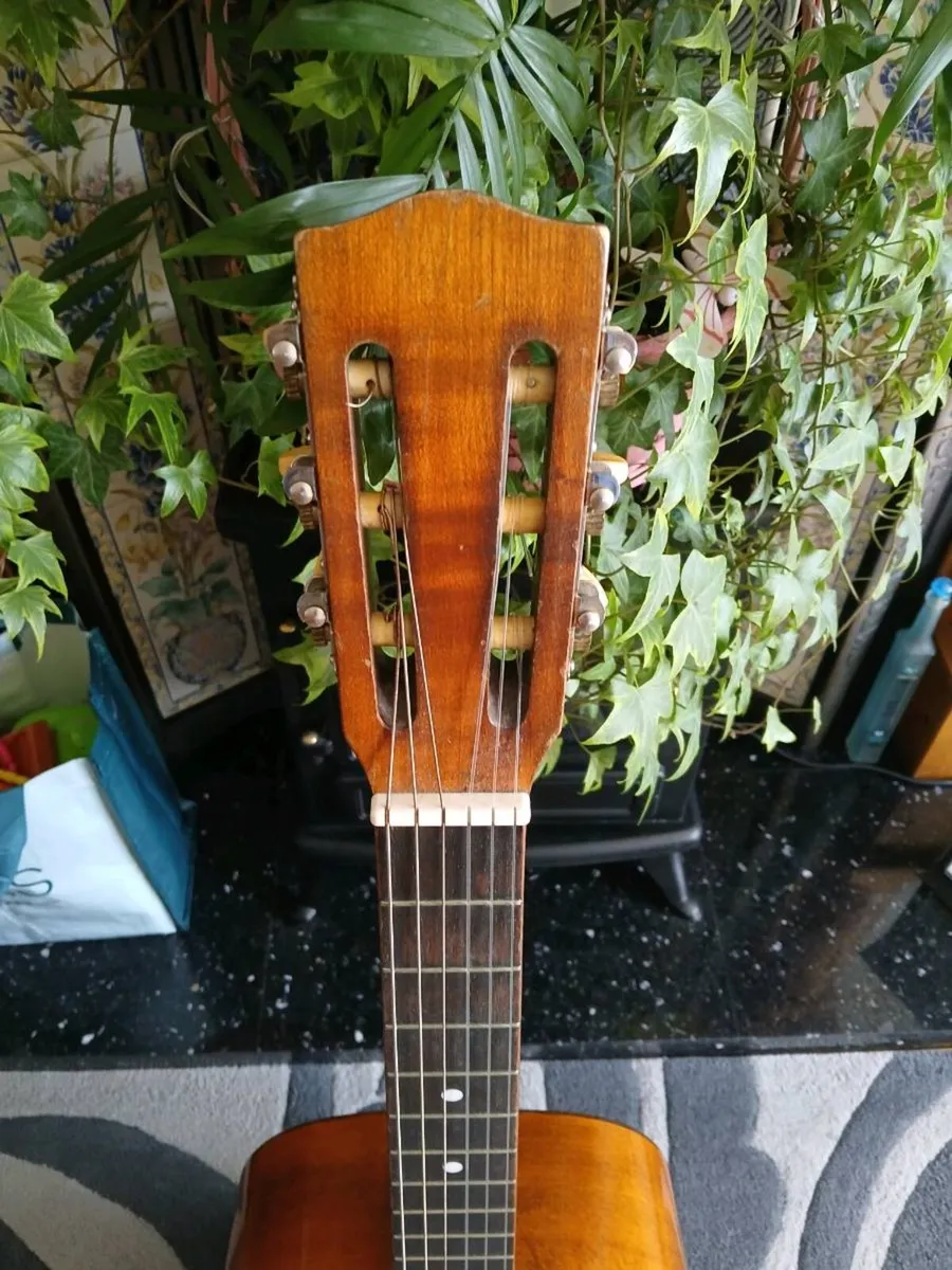 Vintage era Hondo Classical Guitar - Image 3