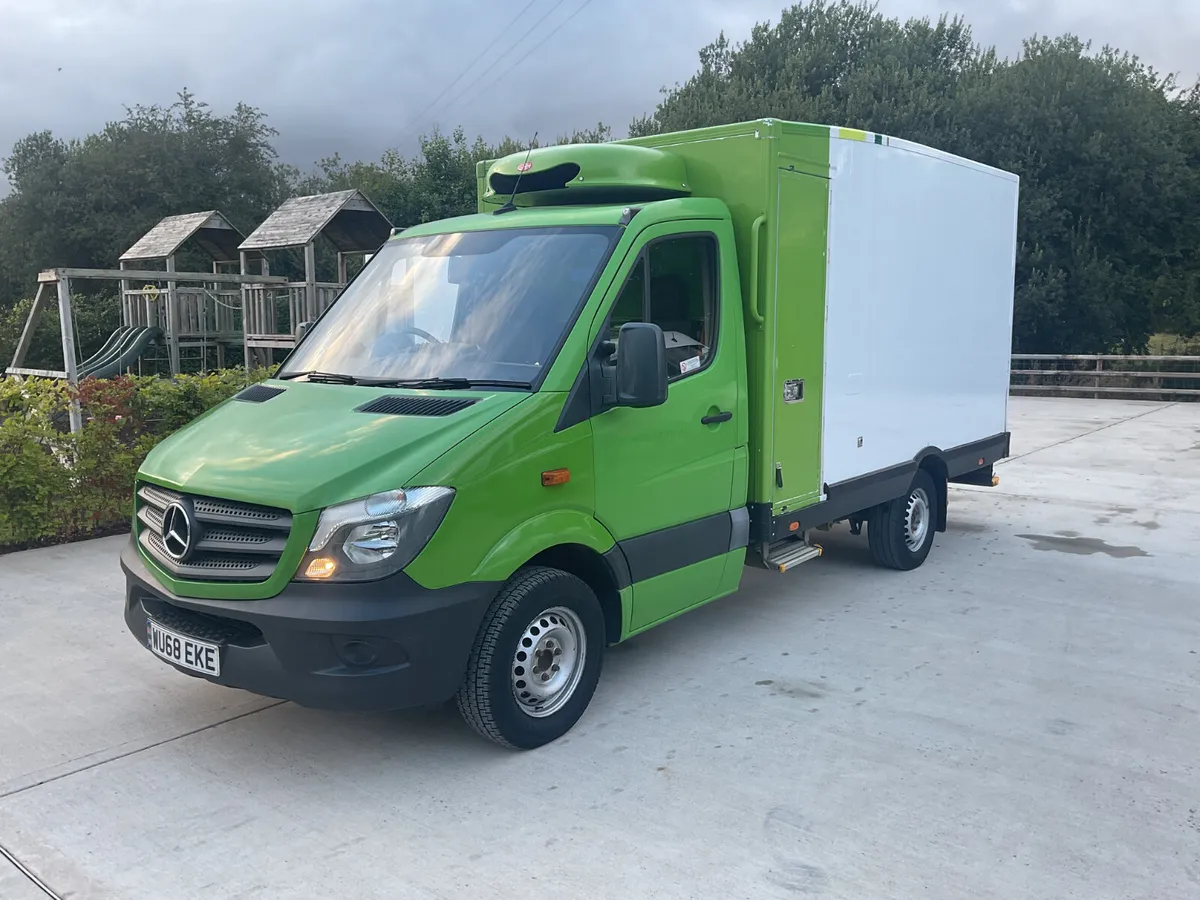 2018 Mercedes Sprinter fridge freezer van - Image 2