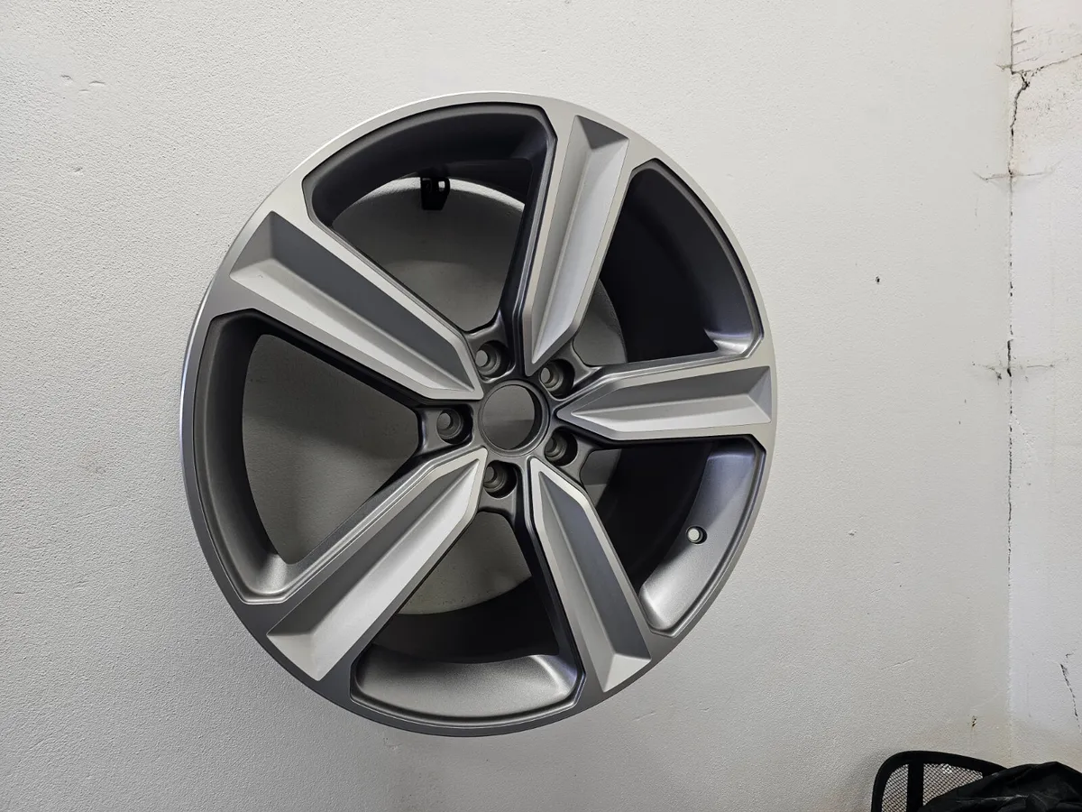 19" 20" Audi DS4 Style - Image 2