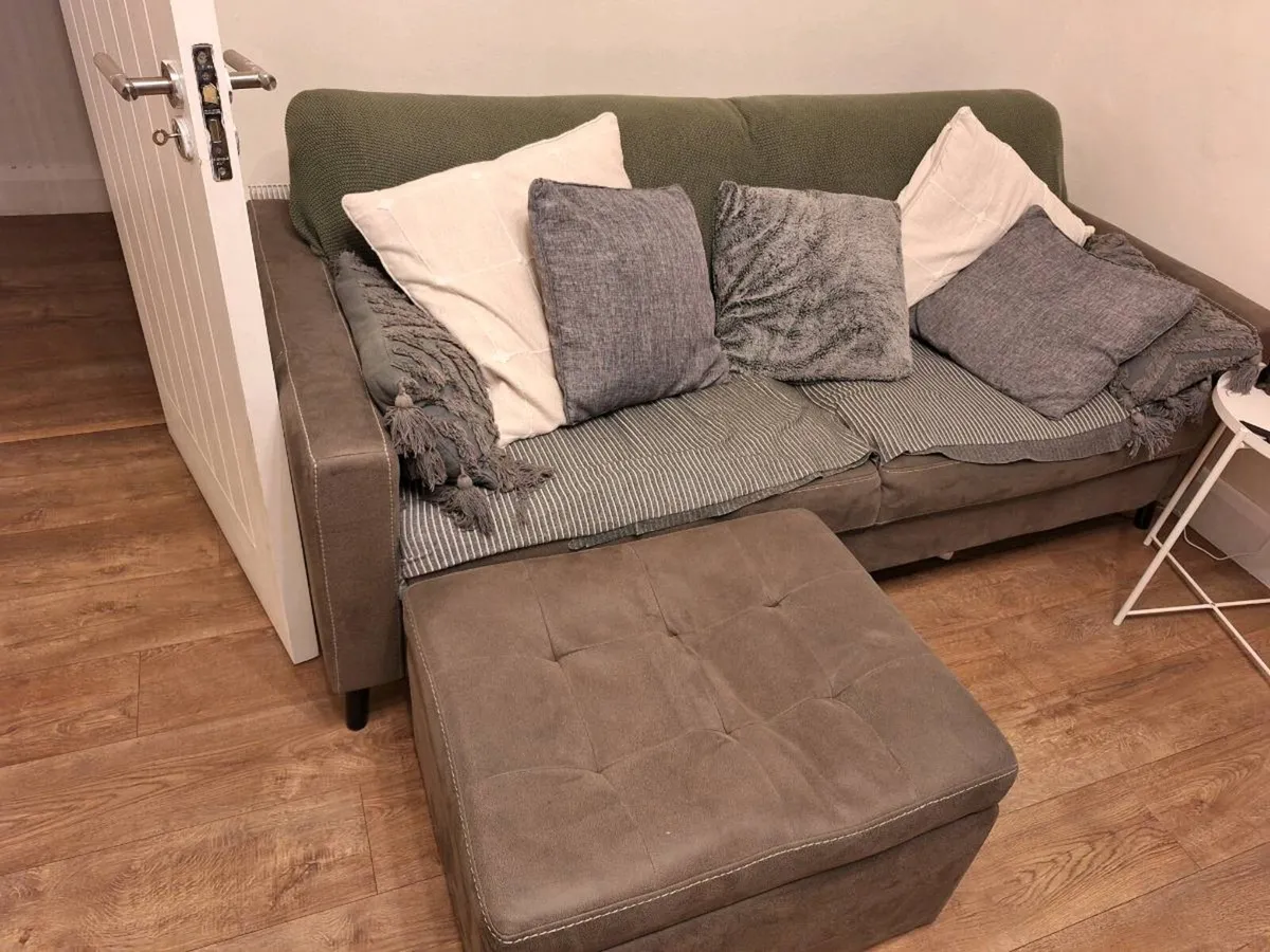 3 seater sofa and footstool - Image 1