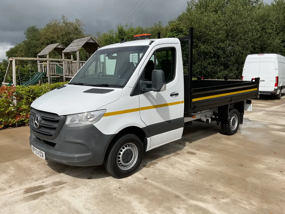 2023 Mercedes Sprinter Tipper - Image 2