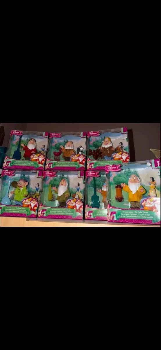 Snow White And The Seven Dwarfs - Image 2