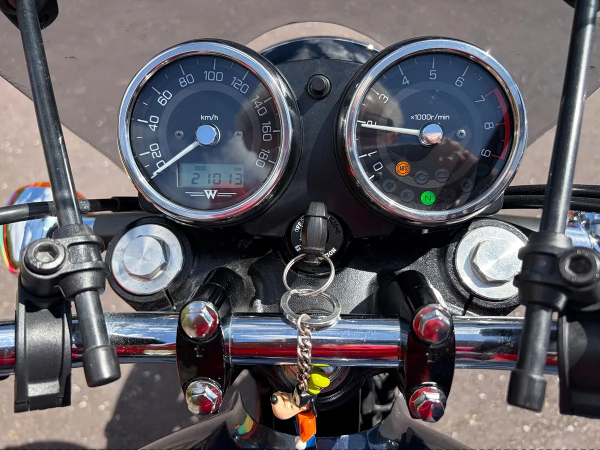 Kawasaki W800 - Image 2