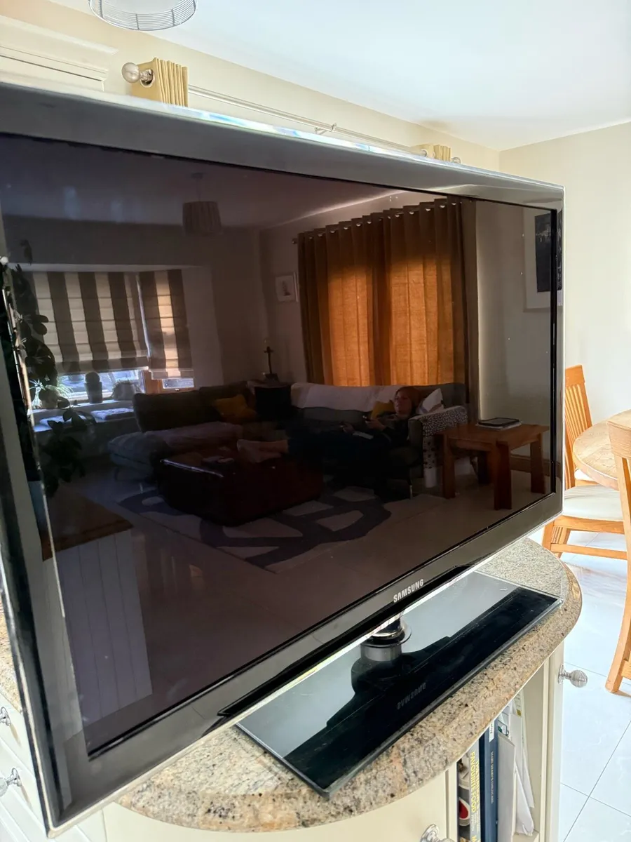 Free 42” Samsung TV - Image 2