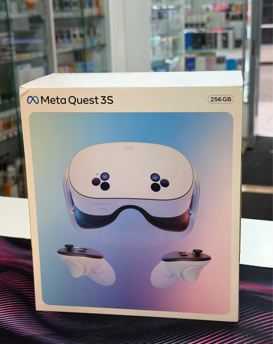 META Meta Quest 3S Virtual Reality Headset & Contr