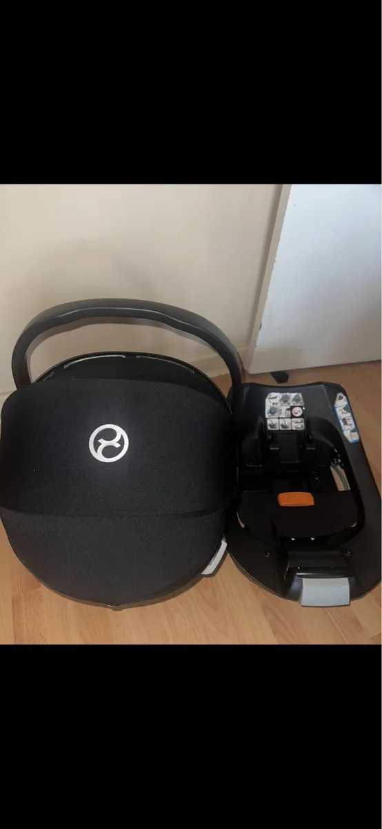 Cybex Car Seat - Image 4