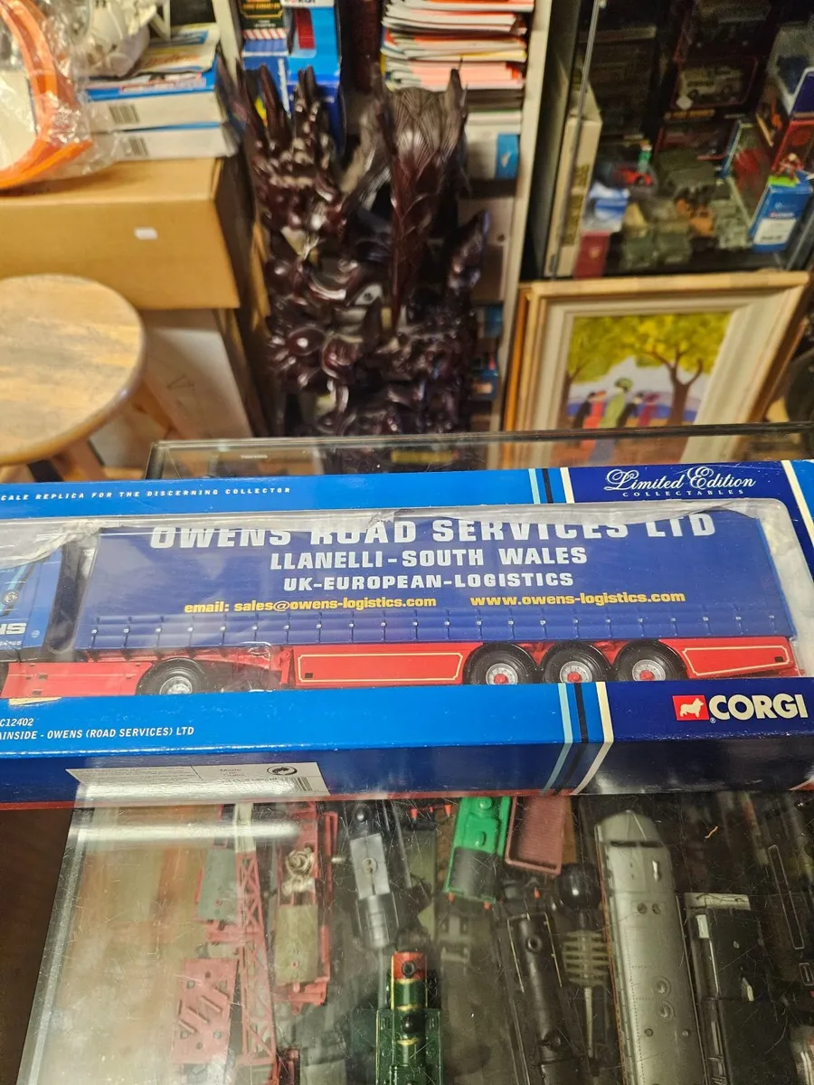 Corgi Volvo Tractor Unit and Trailer 1.50 - Image 3
