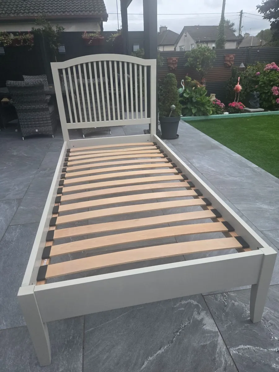 Singel bed fram - Image 2