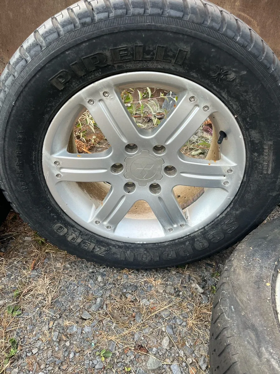Mitsubishi pajero l200 alloys - Image 2
