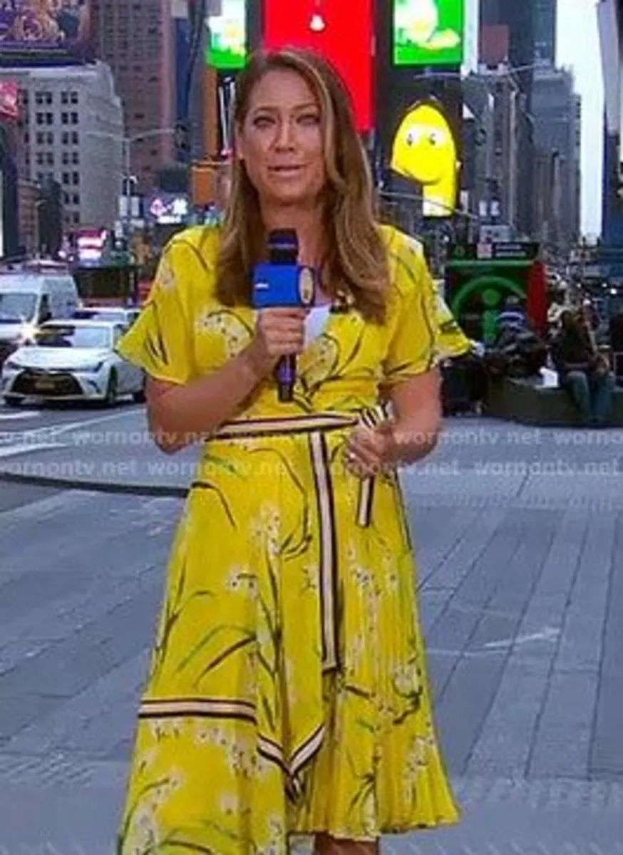 BNWoT Karen Millen Yellow Floral Wrap Dress - Image 4